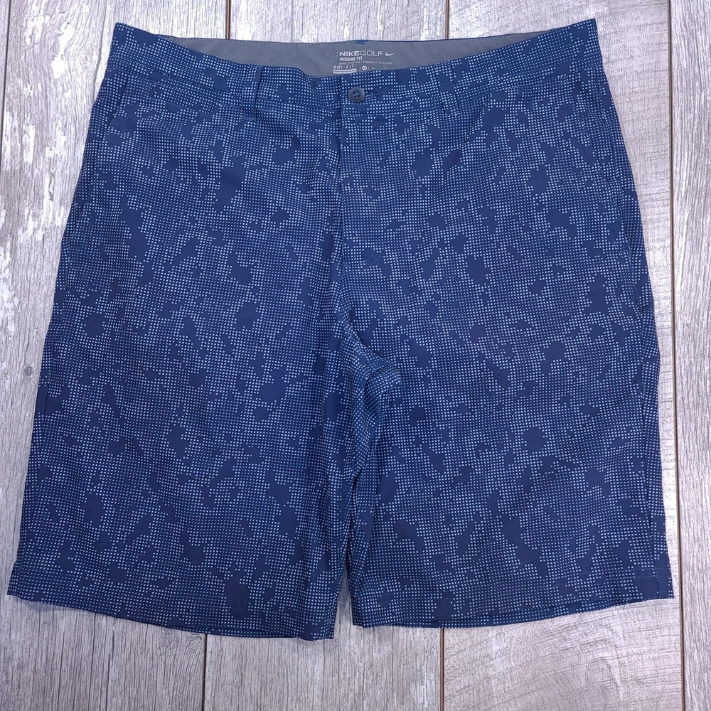 Nike Golf Shorts Mens Size 34 Blue Dri-FIT Modern Fit Digital Camo 725700